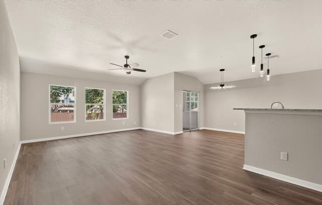 Home for sale at 120 Evening Breeze in Cibolo, TX — photo 4