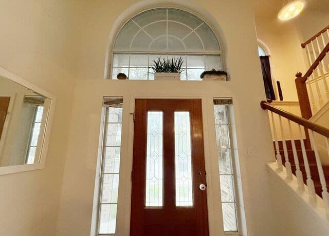 Home for sale at 7402 Lacey Oak Path in San Antonio, TX — photo 5