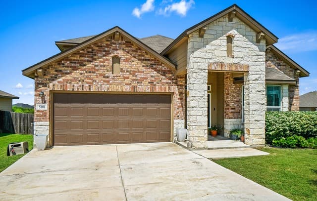 Home for sale at 508 Swift Move in Schertz, TX — photo 2