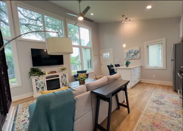1-bedroom rental at 12306 Ecksminster Unit 1 in San Antonio, TX — photo 2