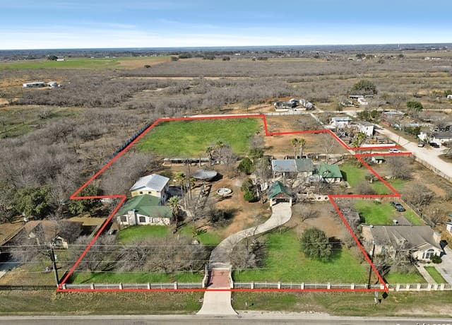 Home for sale at 2103 Fm 2790 in Lytle, TX — photo 2