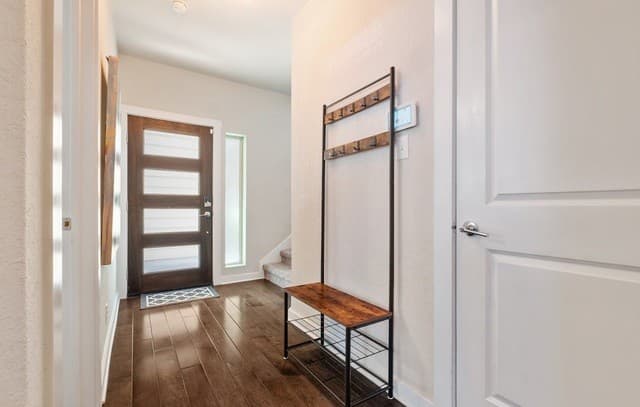 3-bedroom rental at 2009 Mccullough Ave in San Antonio, TX — photo 4