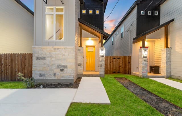 3-bedroom rental at 505 Linden Ave in San Antonio, TX — photo 4