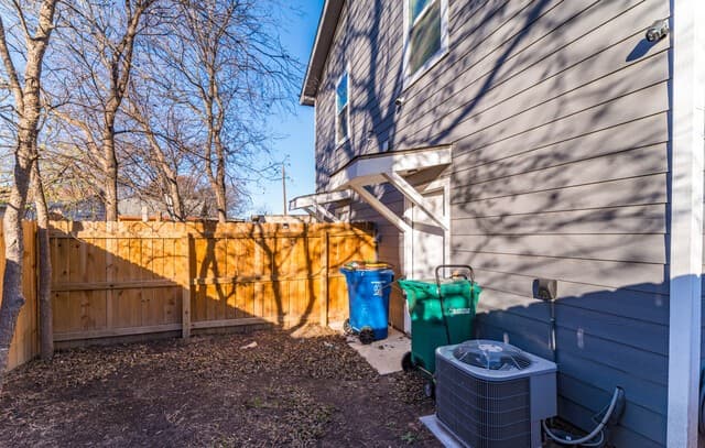 2-bedroom rental at 234 Gould Unit 101 in San Antonio, TX — photo 3