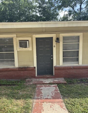 1-bedroom rental at 3614 Neer Ave Unit 6 in San Antonio TX