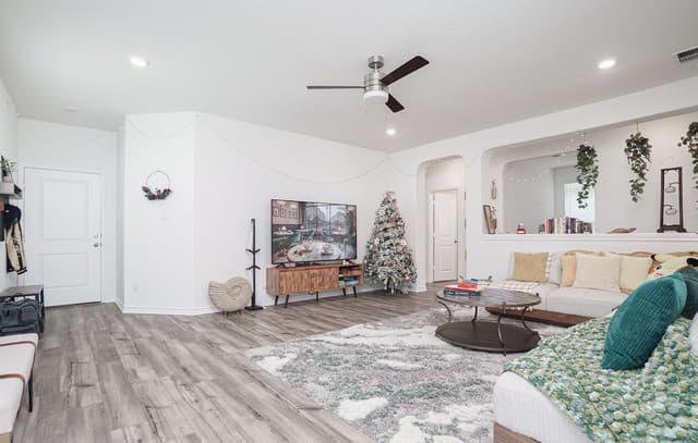 3-bedroom rental at 4915 Old Hovey in Converse, TX — photo 5