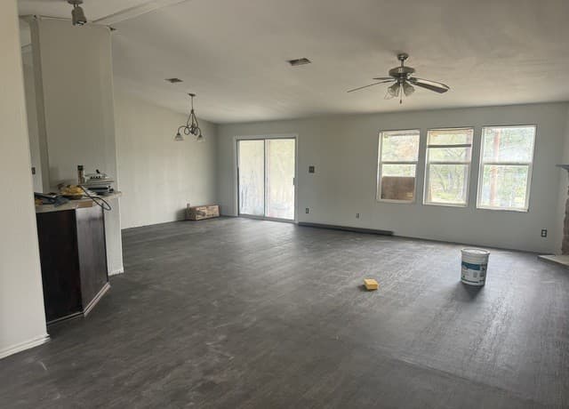 Home for sale at 129 Oak Shadow in Floresville, TX — photo 3