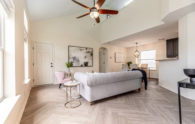 Home for sale at 4012 Desert Circle in San Antonio, TX — photo 3