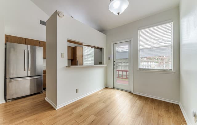 2-bedroom rental at 133 Whisper Way in Boerne, TX — photo 5