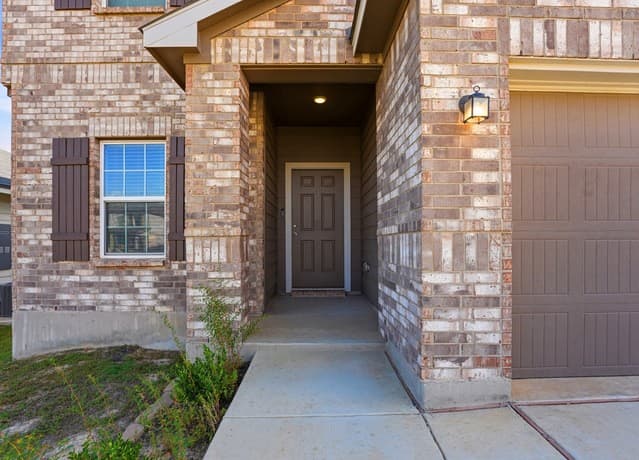 Home for sale at 8935 Hazel Birch in Elmendorf, TX — photo 4