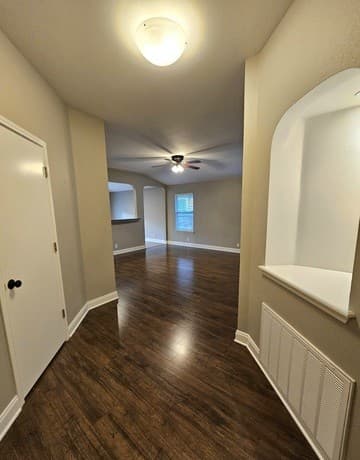 Home for sale at 15827 Manes Grv in San Antonio, TX — photo 2