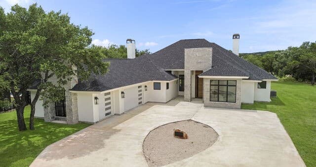 Home for sale at 232 Steeplebrook in Spring Branch, TX — photo 2