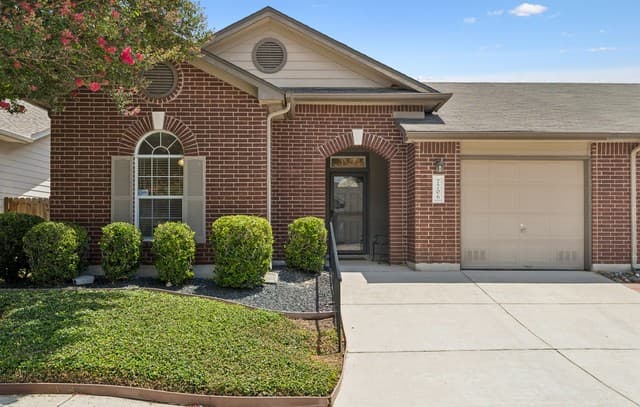 Home for sale at 7706 Wexford Rdg in San Antonio, TX — photo 1