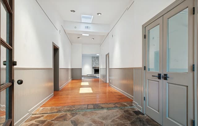 4-bedroom rental at 236 Castano in Alamo Heights, TX — photo 4
