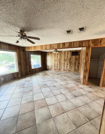 Home for sale at 451 Pilgrim Dr in San Antonio, TX — photo 3