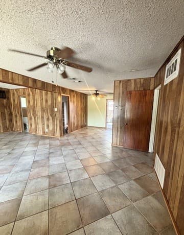 Home for sale at 451 Pilgrim Dr in San Antonio, TX — photo 4