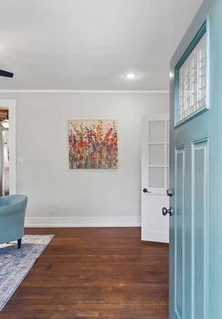Home for sale at 721 W Kings Hwy in San Antonio, TX — photo 3