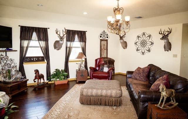 Home for sale at 518 Indian Crossing in Jourdanton, TX — photo 4