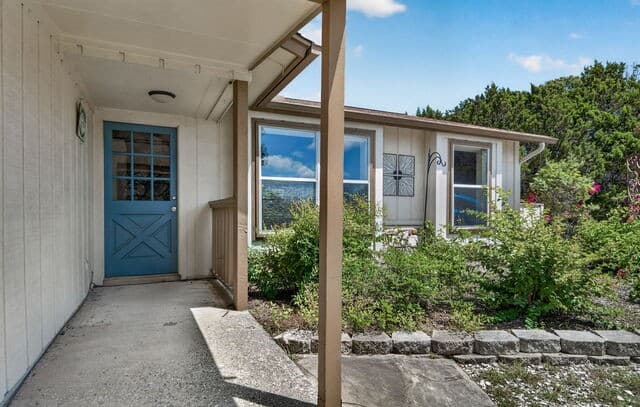 Home for sale at 102 Sparrow Hawk Trl in Boerne, TX — photo 3