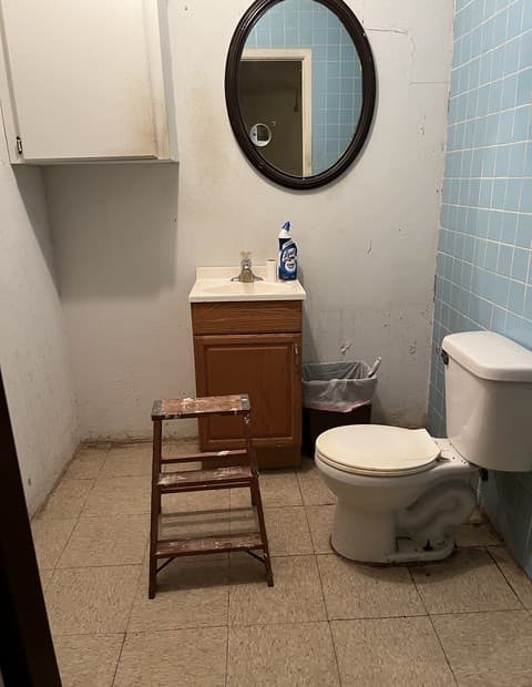 Home for sale at 212 S Apple St in Pearsall, TX — photo 4