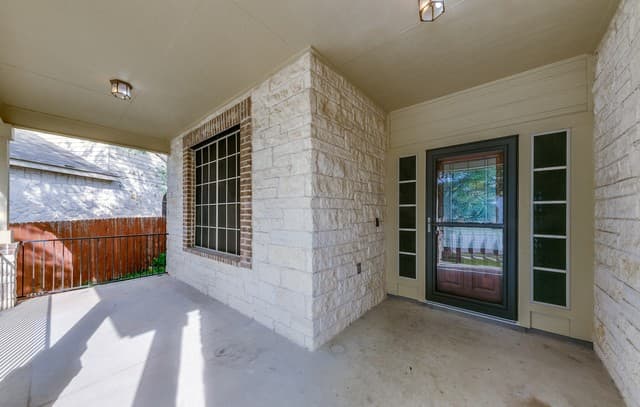 Home for sale at 302 Eglington Way in Cibolo, TX — photo 2