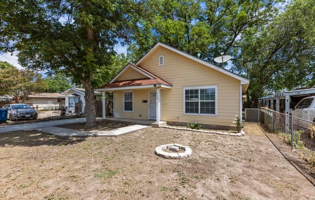 Home for sale at 123 Fran Fran St in San Antonio, TX — photo 5