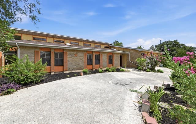 Home for sale at 10914 Link in San Antonio, TX — photo 4