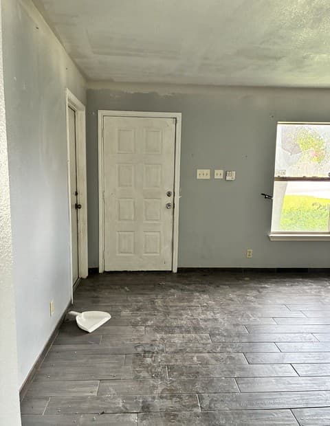 Home for sale at 1803 S Ellison Dr in San Antonio, TX — photo 4