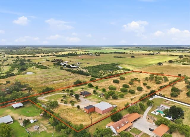 Home for sale at 19365 S Mcconnell Rd in Atascosa, TX — photo 2