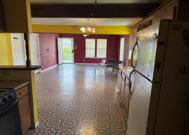Home for sale at 378 N San Ignacio in San Antonio, TX — photo 5