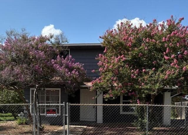 Home for sale at 3107 Golden Ave in San Antonio, TX — photo 1