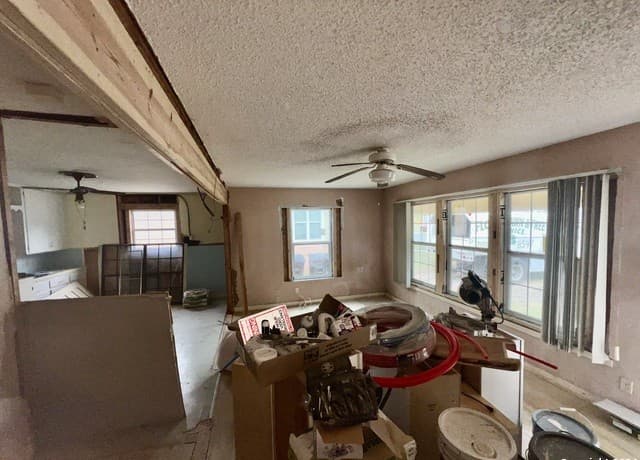 Home for sale at 222 Golden Crown Dr in San Antonio, TX — photo 2