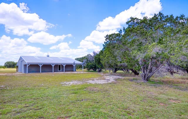 Home for sale at 323 Buckskin Trl in Bandera, TX — photo 4