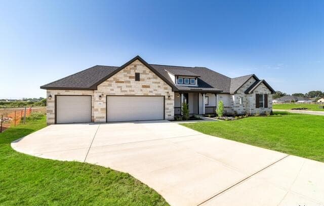 Home for sale at 541 Alta Vista Drive in Pleasanton, TX — photo 2