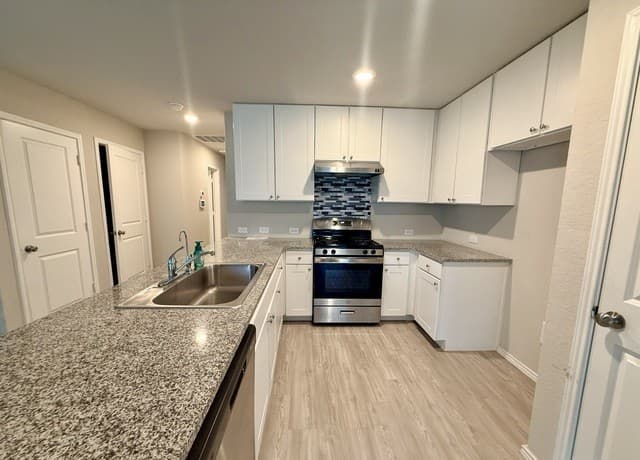 Home for sale at 4242 Southton Lk in San Antonio, TX — photo 5