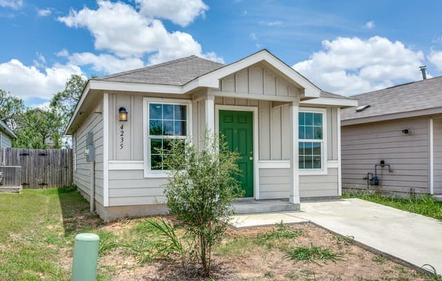 Home for sale at 4235 Southton lake in San Antonio, TX — photo 2