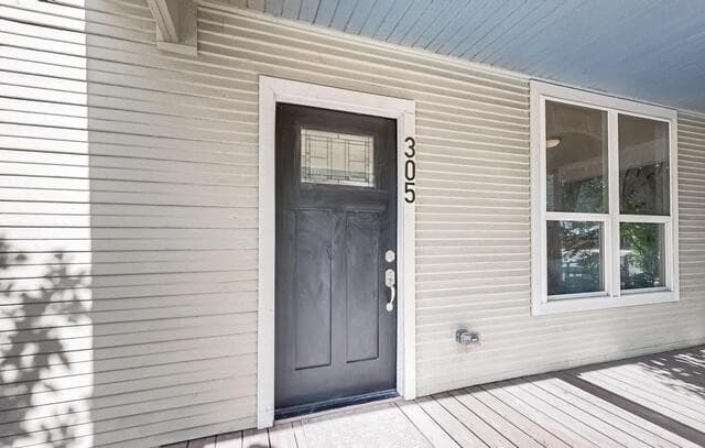 Home for sale at 305 Spruce St in San Antonio, TX — photo 5