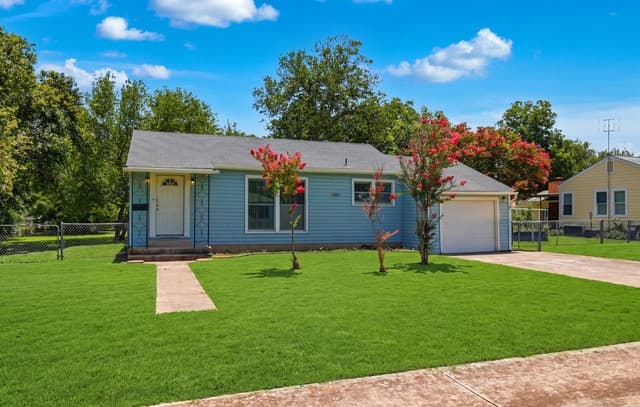 Home for sale at 502 Brooks Ave in Schertz, TX — photo 3