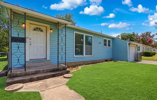 Home for sale at 502 Brooks Ave in Schertz, TX — photo 4