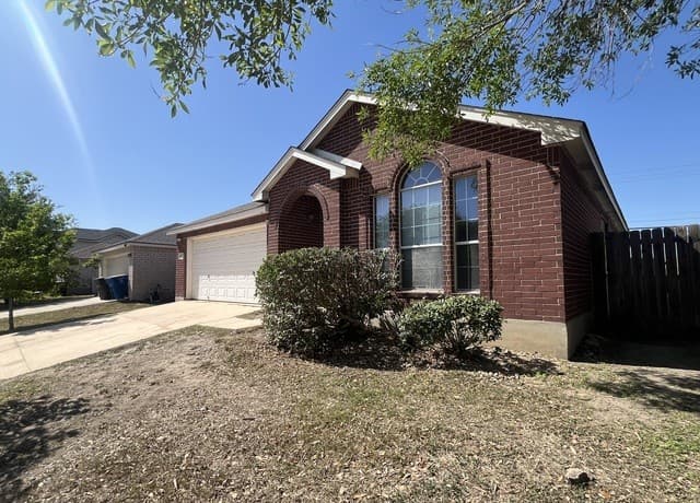 Home for sale at 1231 Jordan Xing in San Antonio, TX — photo 2