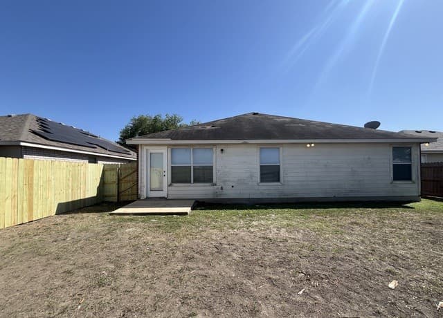 Home for sale at 1231 Jordan Xing in San Antonio, TX — photo 4