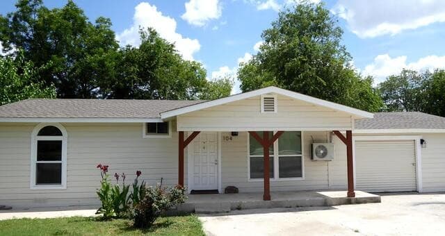 Home for sale at 104 Dinn in San Antonio, TX — photo 1