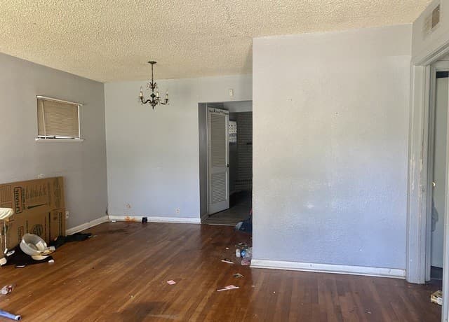 Home for sale at 239 Edna Ave in San Antonio, TX — photo 2