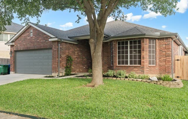 Home for sale at 8618 Auberry Path in Helotes, TX — photo 2