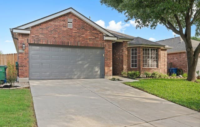 Home for sale at 8618 Auberry Path in Helotes, TX — photo 3