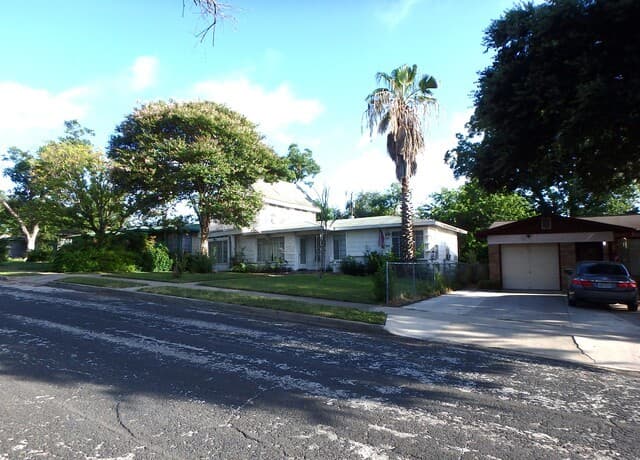 Home for sale at 455 Savannah Dr in San Antonio, TX — photo 1