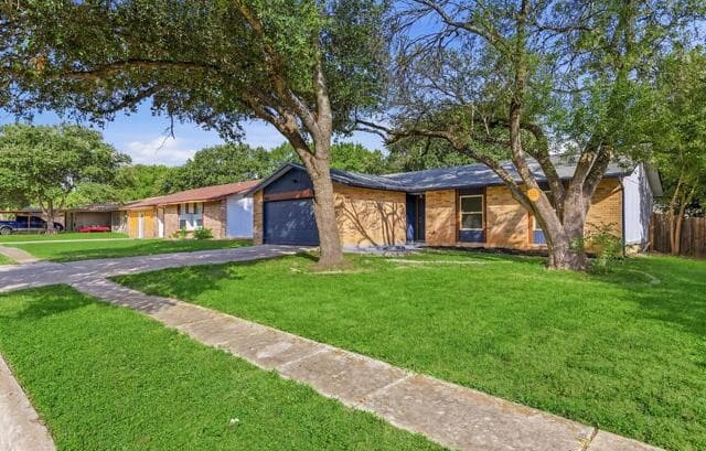 Home for sale at 4935 Grey Hawk Dr in San Antonio, TX — photo 3