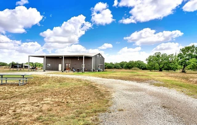 Home for sale at 757 Joy Ln in Floresville, TX — photo 5