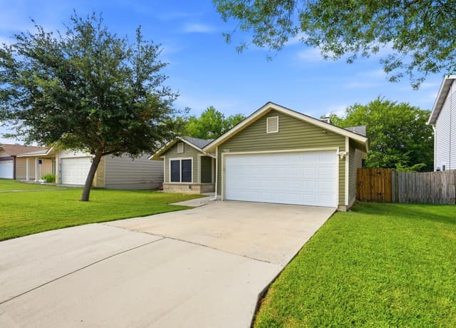 Home for sale at 7914 Wayside Trl in San Antonio, TX — photo 3