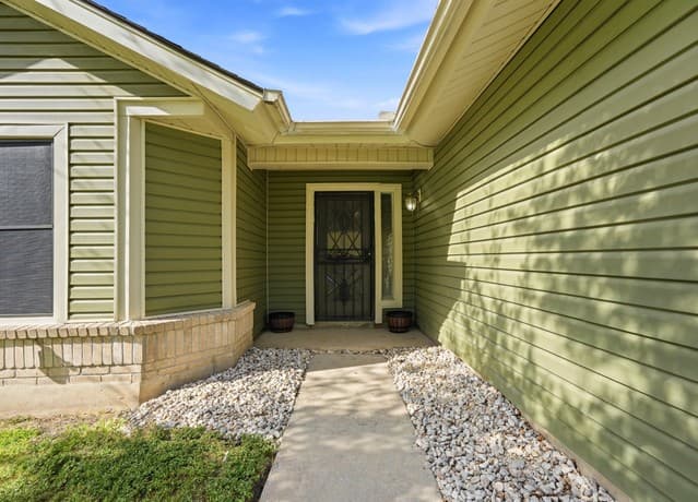 Home for sale at 7914 Wayside Trl in San Antonio, TX — photo 4